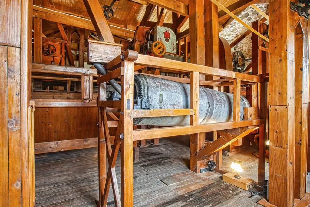 Molino de Losacio vista molino interior 1